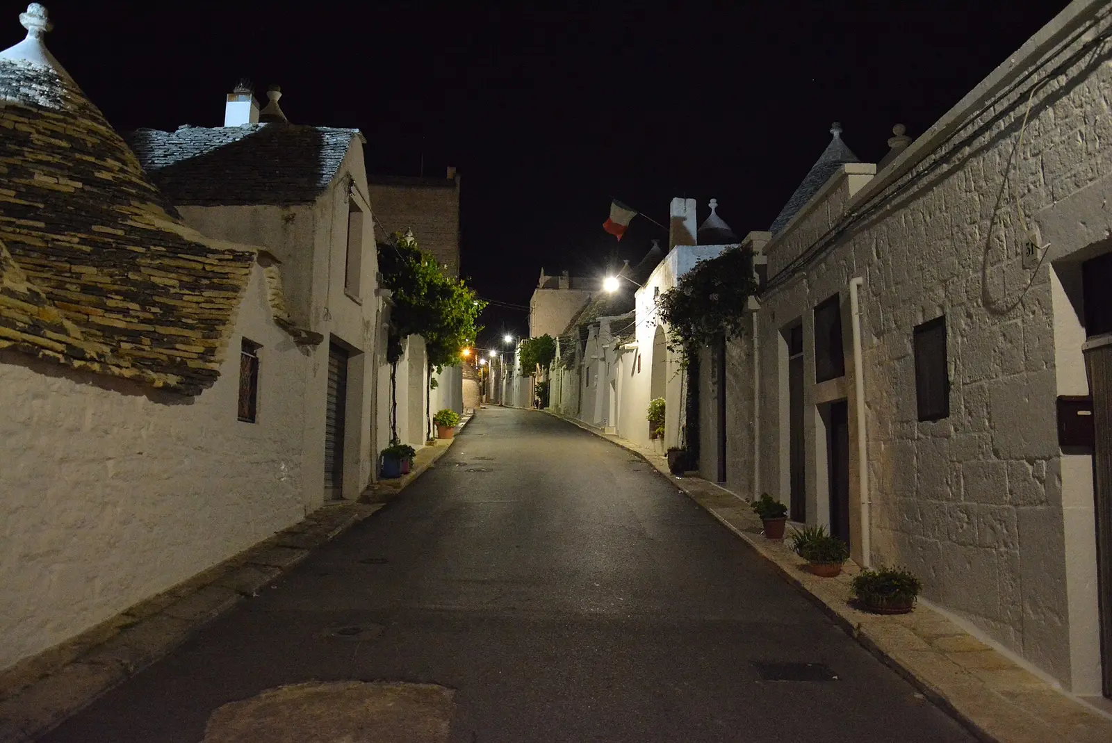 Alberobello di notte