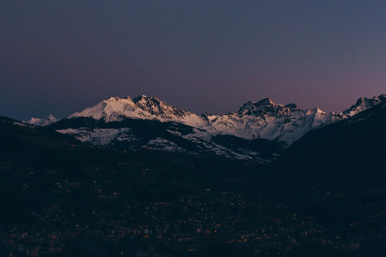 Aosta di notte