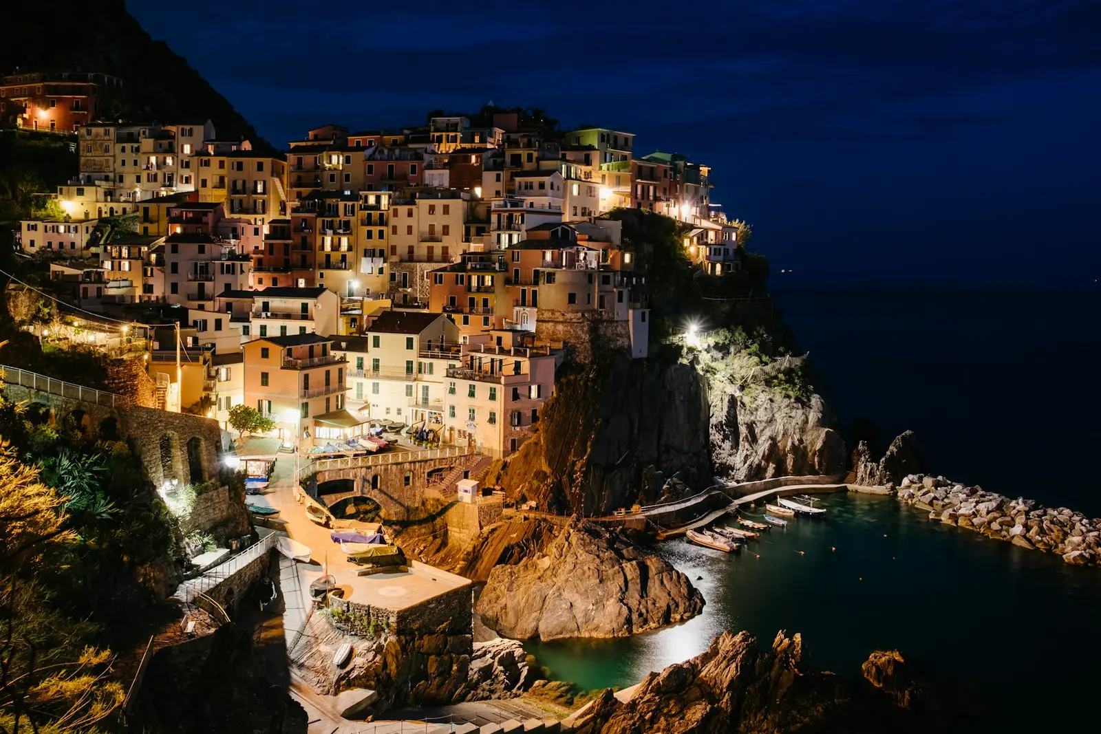 Cinque Terre di notte