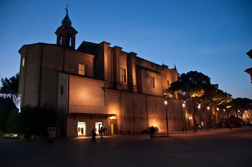 Lugo di notte