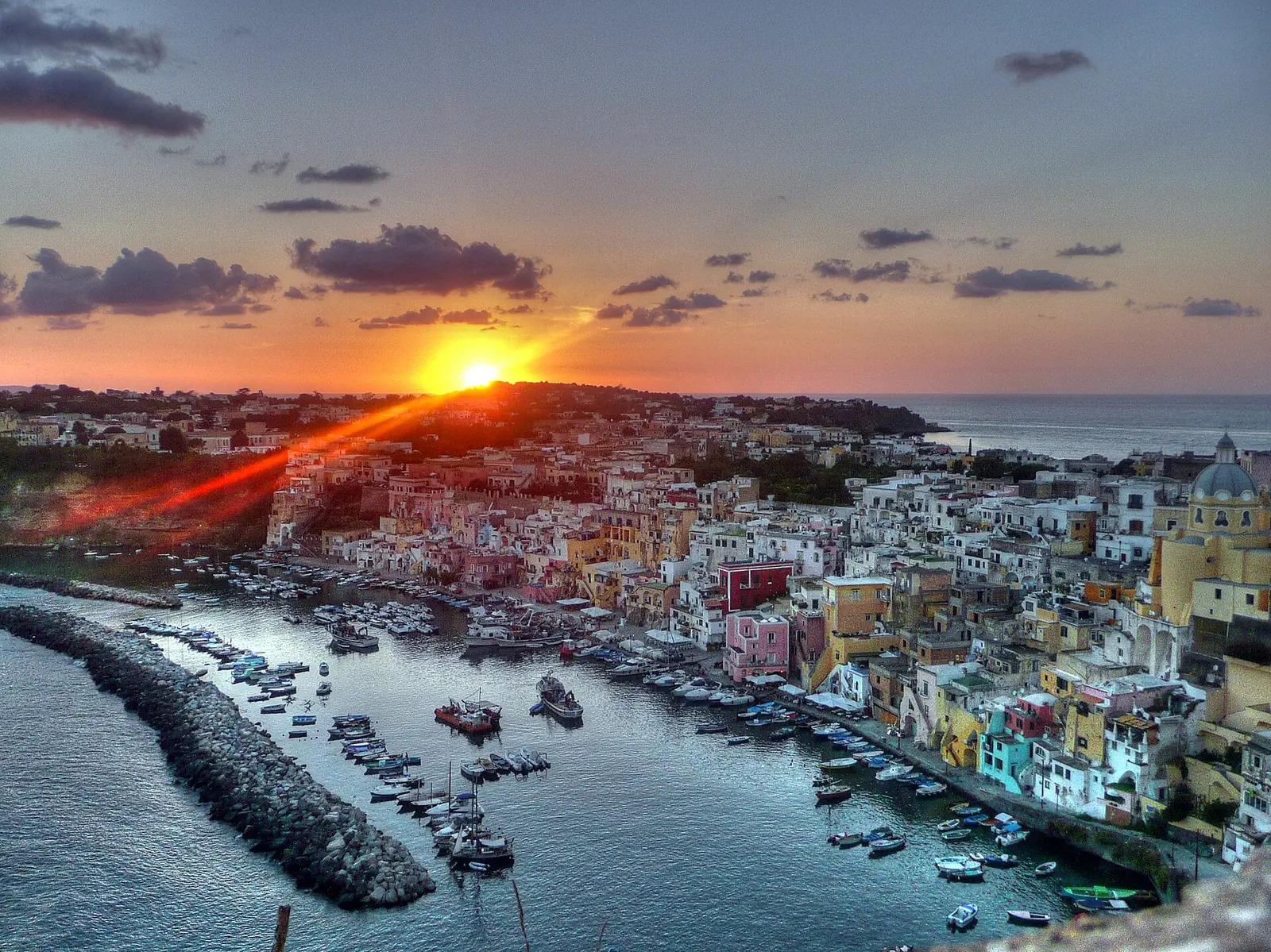 Procida di notte