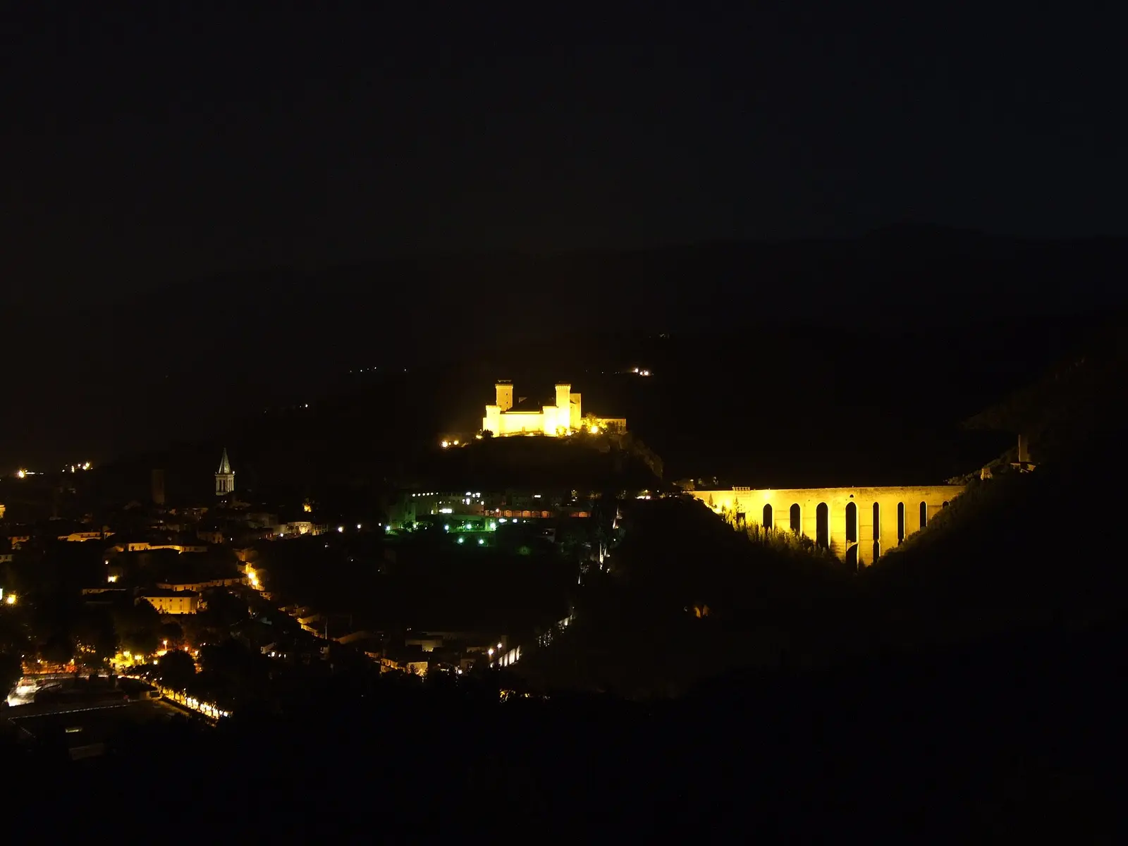 Spoleto di notte