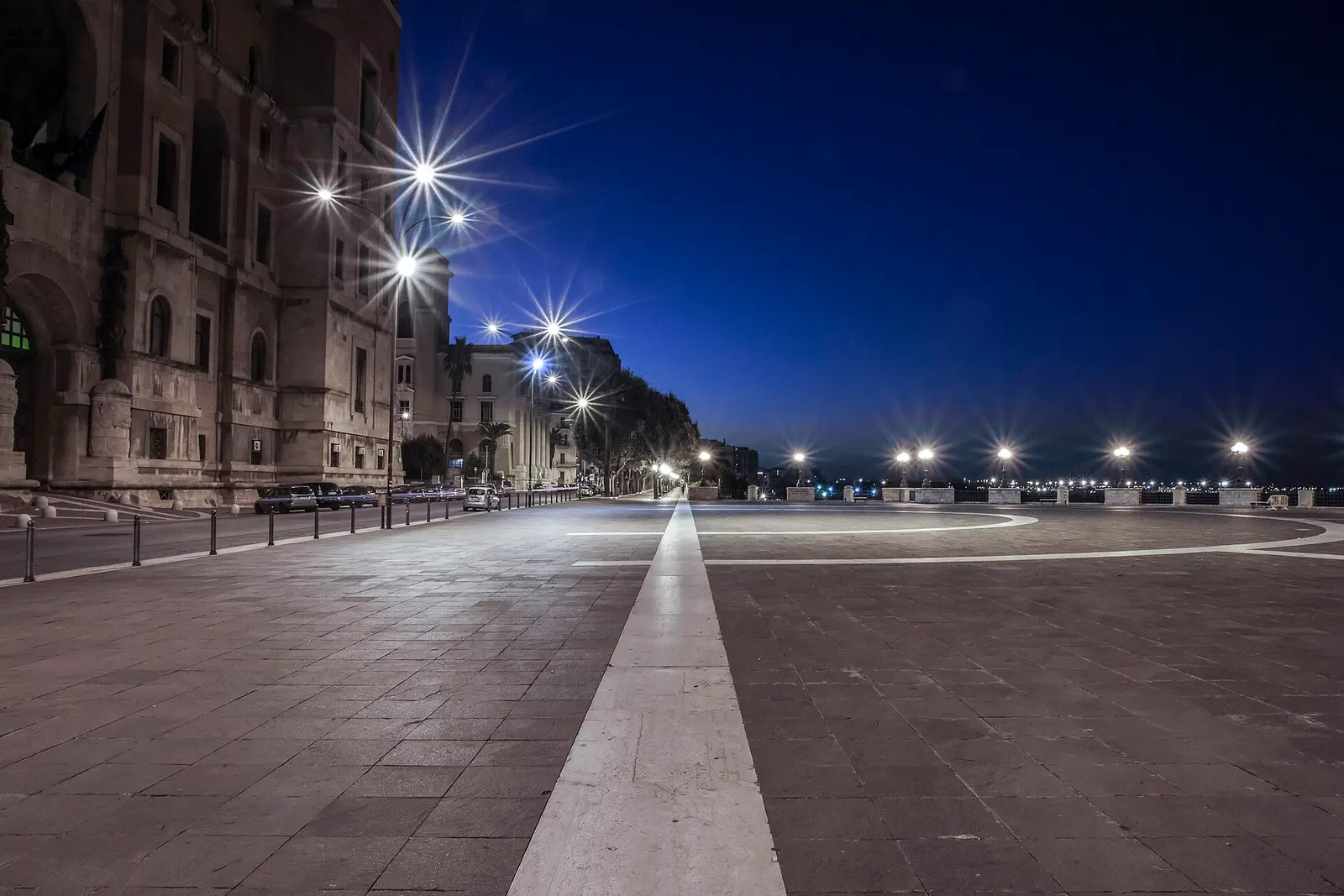 Taranto di notte