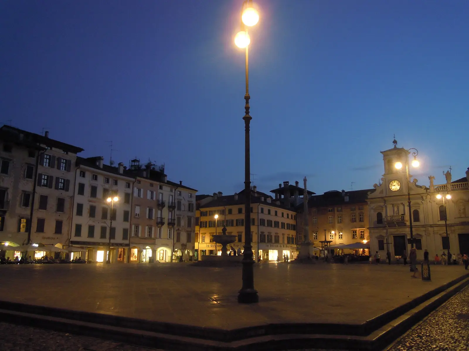 Udine di notte