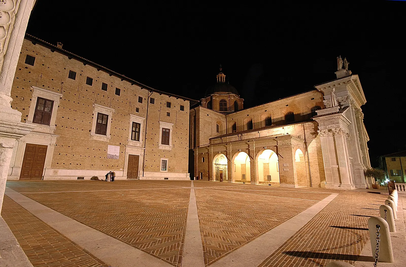 Urbino di notte