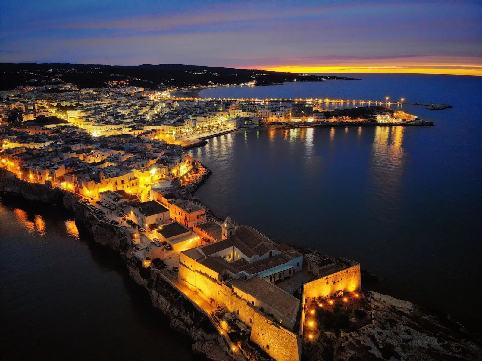 Vieste di notte
